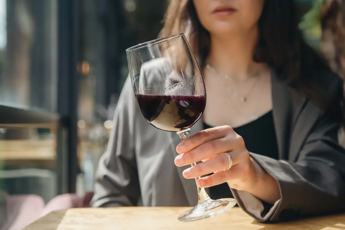 Генетика алкоголизма: можно ли передать зависимость по наследству?