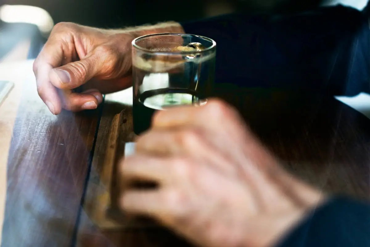 Медицинская помощь при запое: какие процедуры применяются?